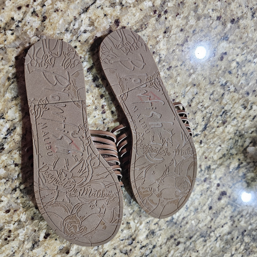Blowfish Women's Tan Sandals - Picture 2 of 2
